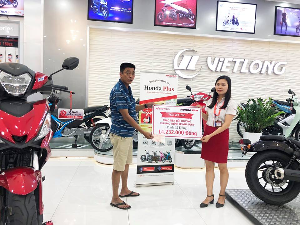 Honda Việt Long Trao giải Honda Plus cho khách hàng trong đầu tháng 09