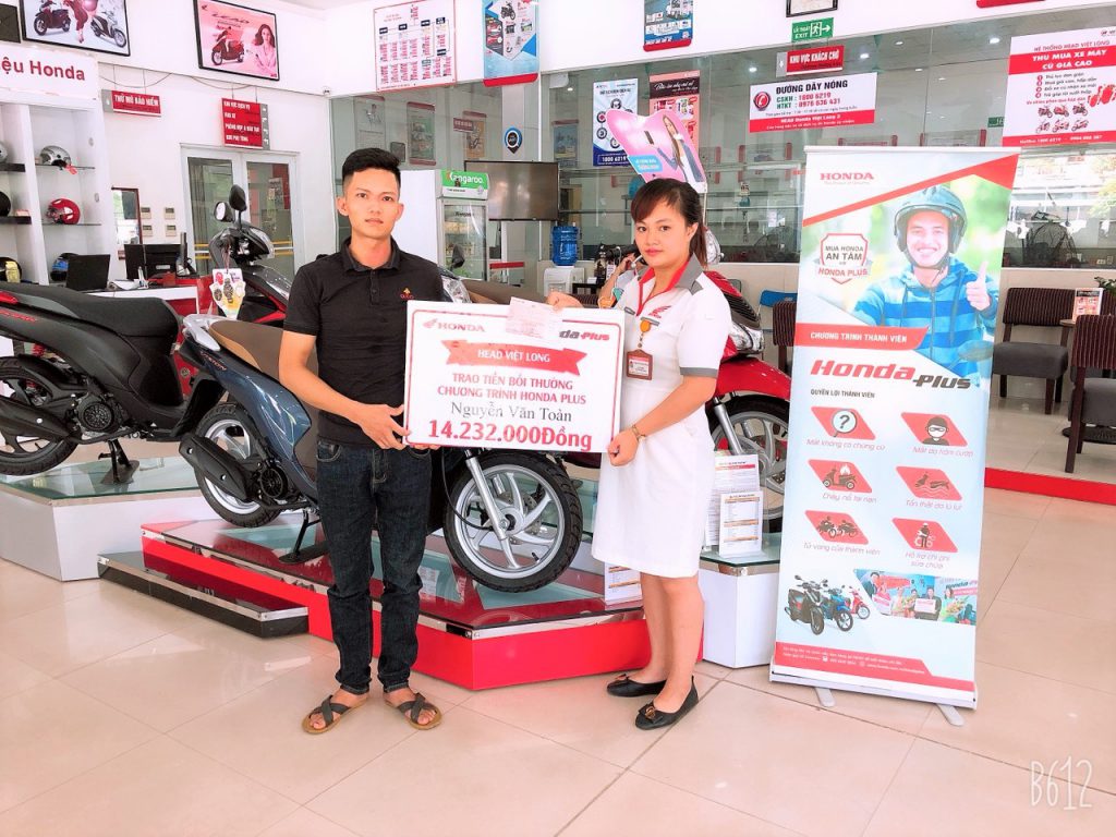 Honda Việt Long trao giải Honda Plus cho khách hàng trong đầu tháng 08